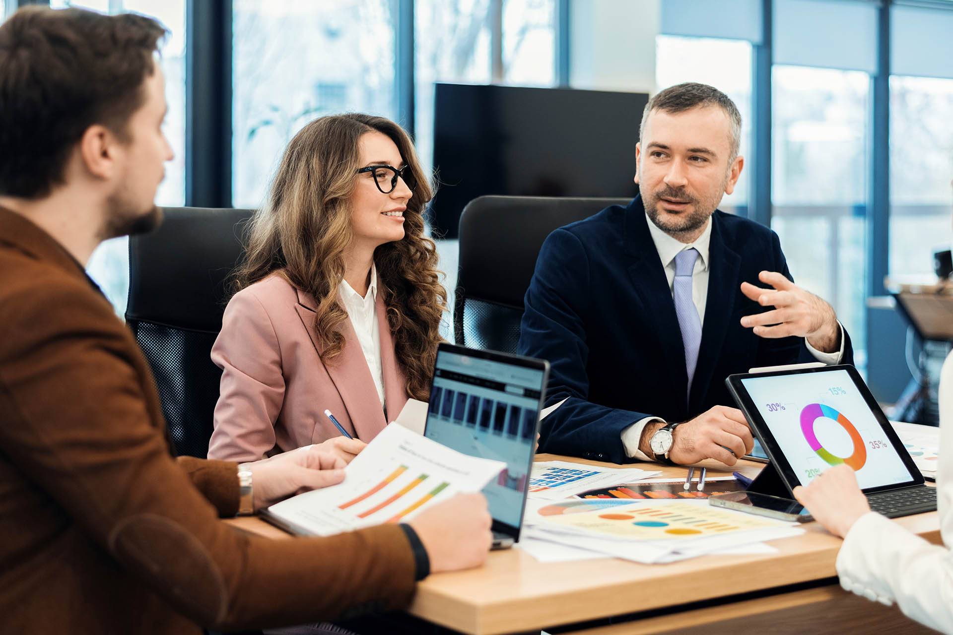 Starveen Services - Fintech